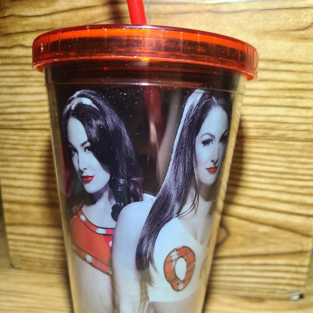 The Bella Twins WWE Cup (NEW)